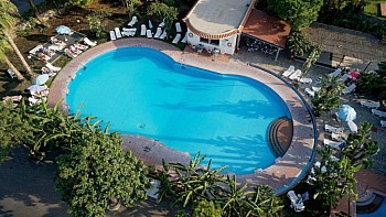 Villaggio hotel Alkantara